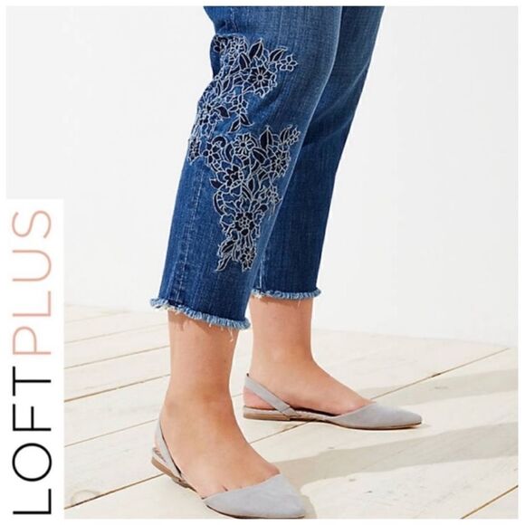 NWT Ann Taylor LOFT Boyfriend Raw Hem Floral Embroidered Jeans 26 (Plus) - Picture 5 of 9